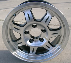 7spoke5hole 15" Aluminum 7 Spoke Trailer Wheel