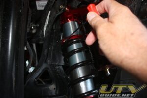 Elka-Commander-011 Loosen collar to set pre-load